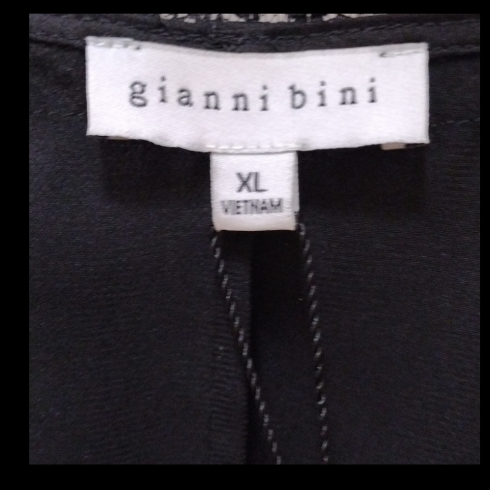 NWT Gianni Bini Elegant Black Satin And Lace Tie Front Top - Picture 5 of 5